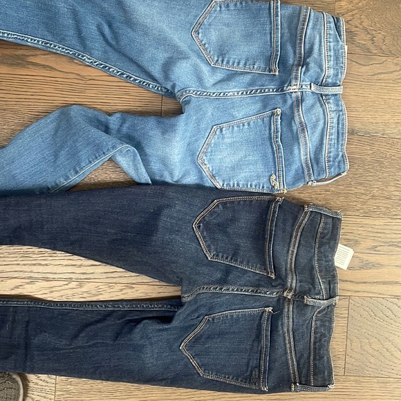 00 xs Hollister jeans. Great used condition. These are 00 and extra small. - Picture 4 of 4
